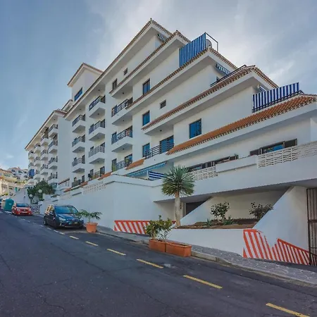 Daire Seguro Spacious With Roomy Terrace