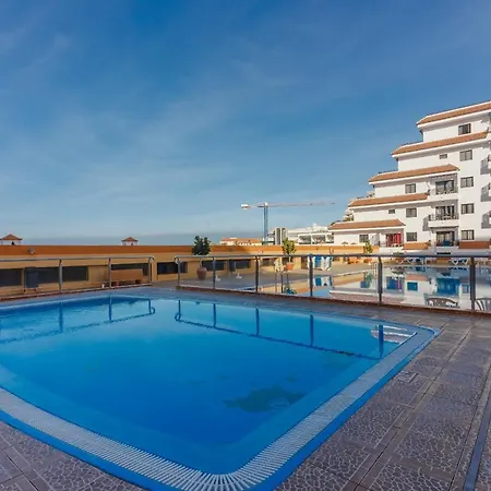 Daire Seguro Spacious With Roomy Terrace *